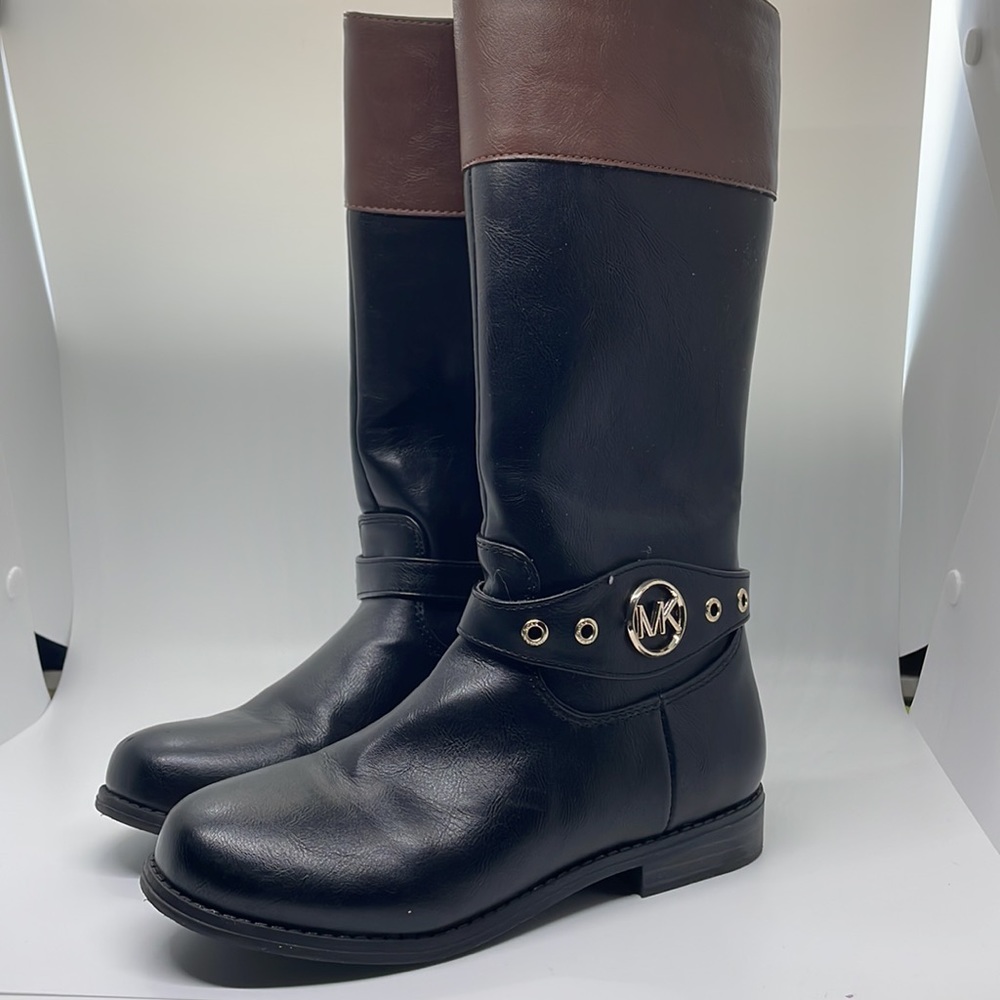 👢 EUC 👢 Michael Kors Emma Derby Black Faux Leather Boots girls with box - Picture 4 of 16
